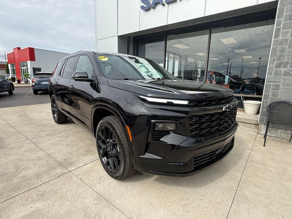2024 Chevrolet Traverse RS in Mosaic Black Metallic — front three-quarter view